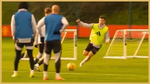 Manchester United – Transition Game With Finishing