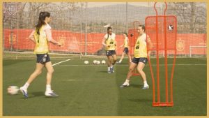 Spain – Double Passing Combinations With Finishing